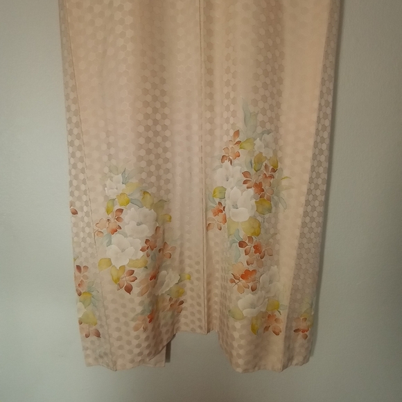 Vintage Silk Pastel Peach Floral Flowy Lined Silky Jaquard Hand Painted Kimono - Picture 6 of 14